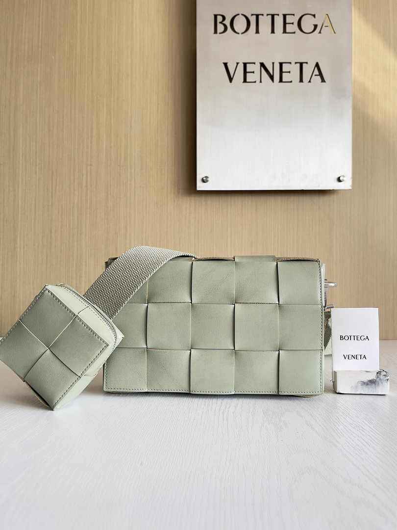 Bottega Veneta Cassette With Versatile Strap 741777 Calfskin Light Green