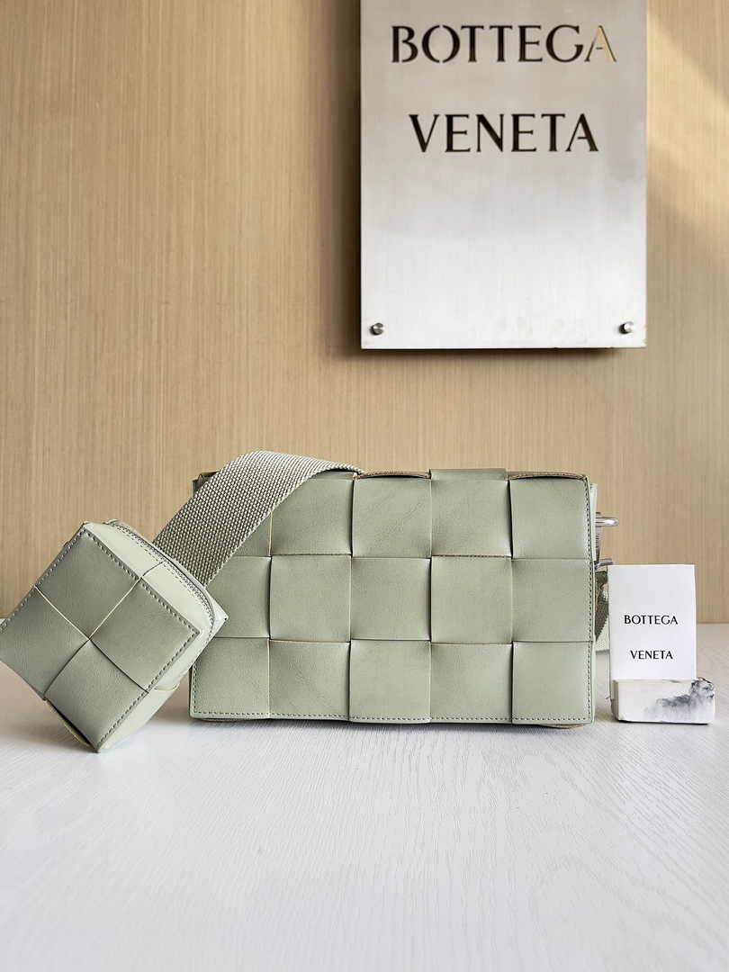Bottega Veneta Cassette With Versatile Strap 741777 Calfskin Light Green