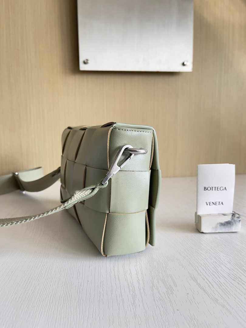 Bottega Veneta Cassette With Versatile Strap 741777 Calfskin Light Green