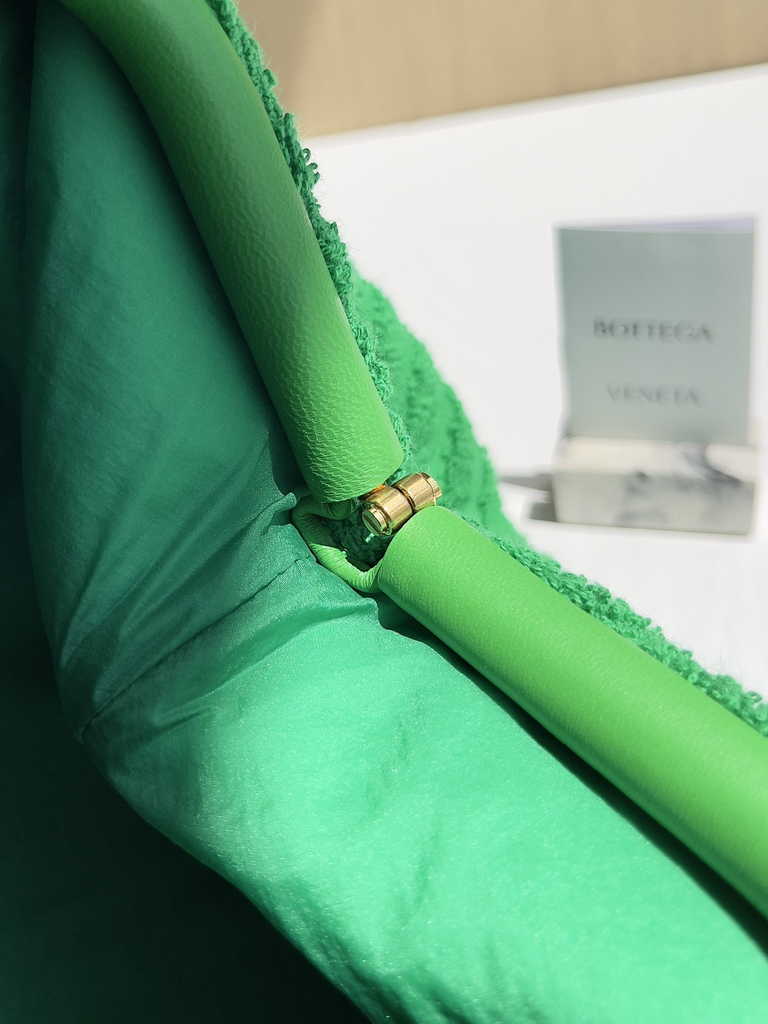 Bottega Veneta clutch 576227 Nylon Grass Green