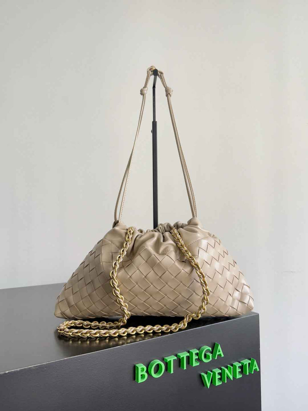 Bottega Veneta Dustbag Notte Leather Pouch - Cream 839394 - Default Title - View 2