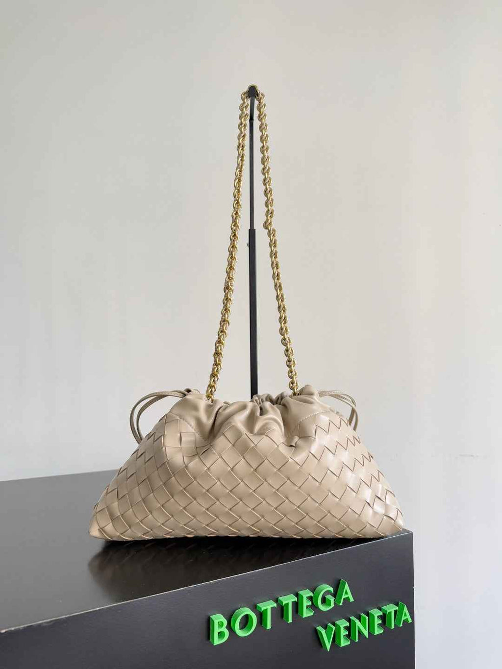Bottega Veneta Dustbag Notte Leather Pouch - Cream 839394 - Default Title - View 1
