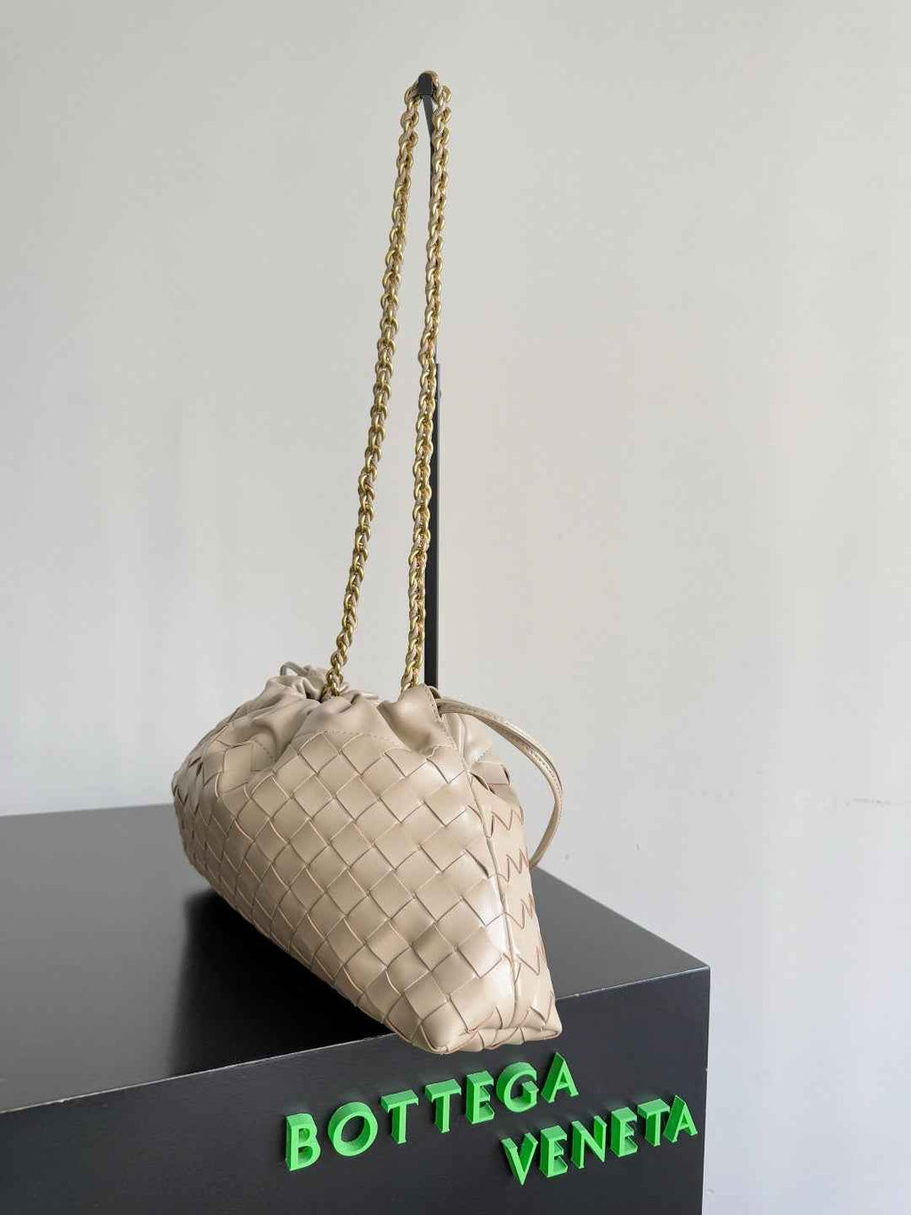 Bottega Veneta Dustbag Notte Leather Pouch - Cream 839394 - Default Title - View 3