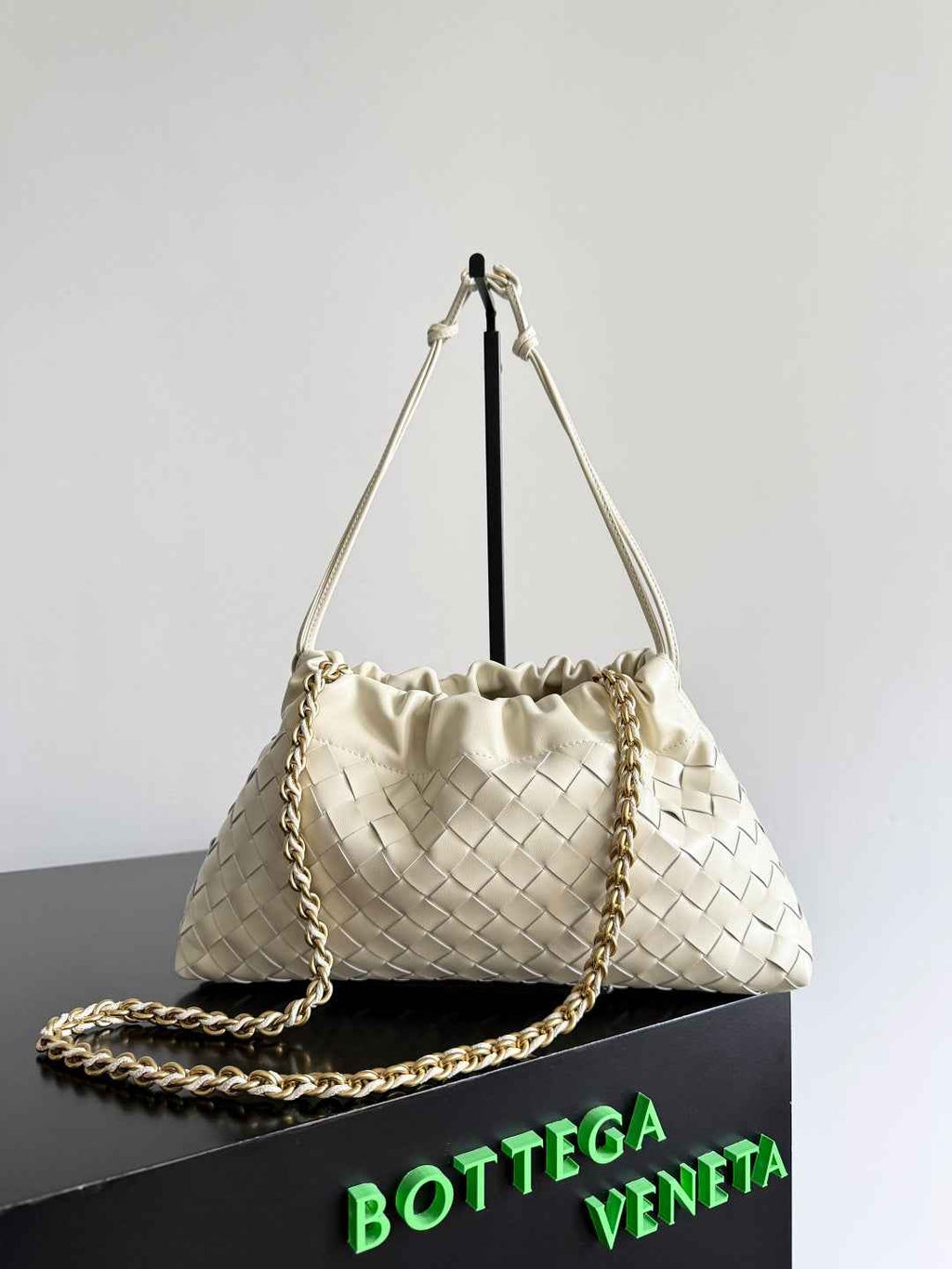 Bottega Veneta Dustbag Notte Leather Pouch -Beige 839394 - Default Title - View 3