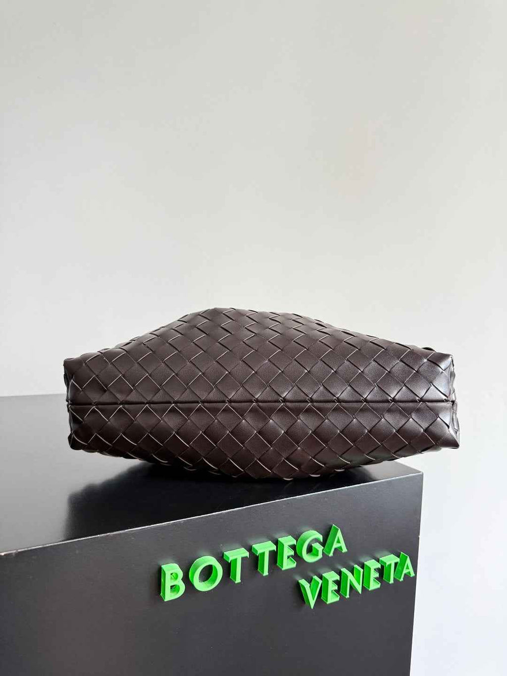 Bottega Veneta Dustbag Notte Leather Pouch -Brown 839394 - Default Title - View 4