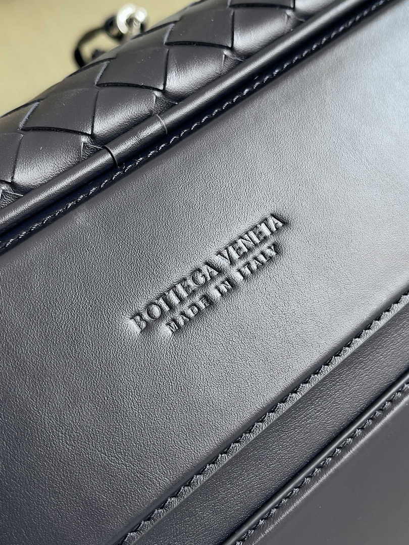 Bottega Veneta Getaway Large Weekender 765620 Calfskin Black