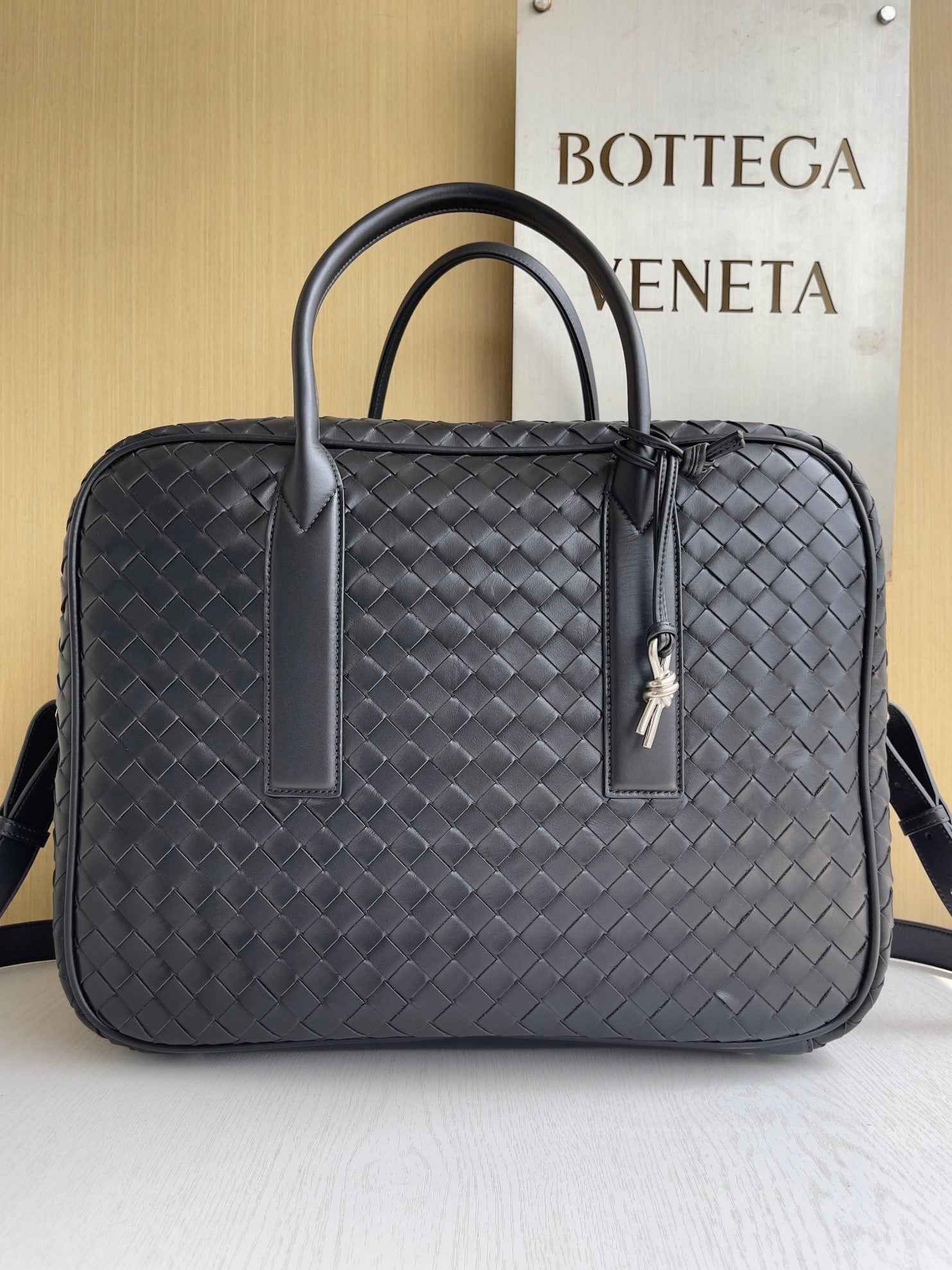 Bottega Veneta Getaway Medium Weekender 766372 Calfskin Black