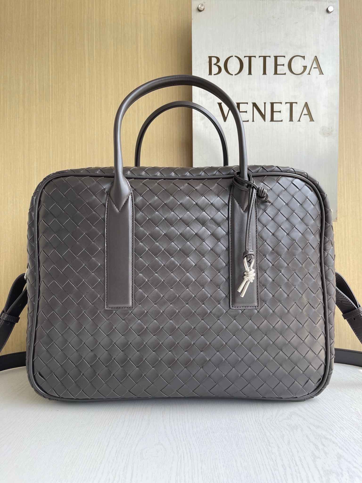 Bottega Veneta Getaway Medium Weekender 766372 Calfskin Brown