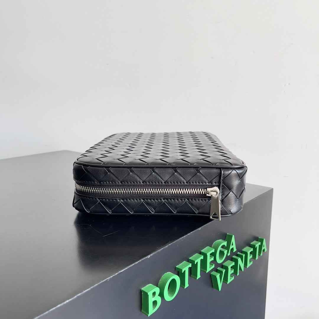 Bottega Veneta Intrecciato Large Organizer 765804 Calfskin Black