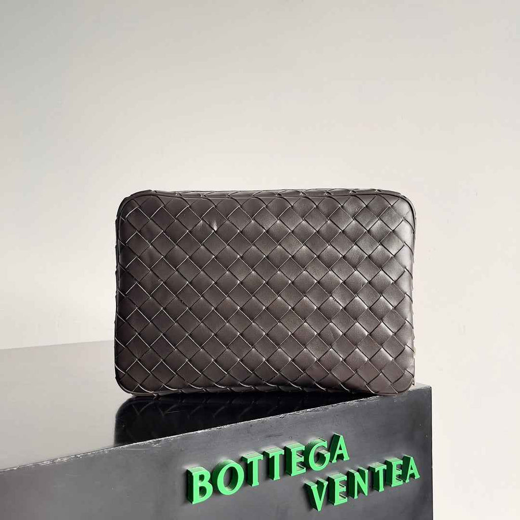 Bottega Veneta Intrecciato Large Organizer 765804 Calfskin Brown