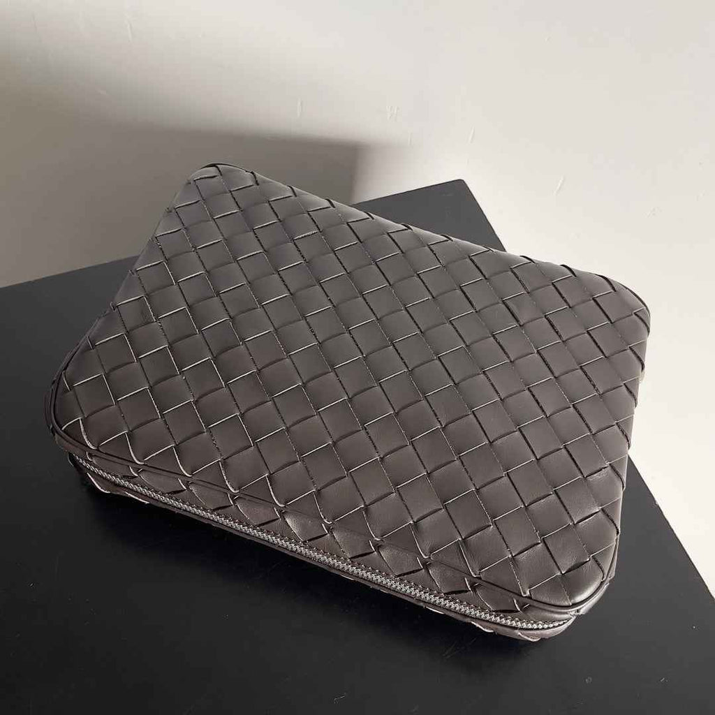 Bottega Veneta Intrecciato Large Organizer 765804 Calfskin Brown