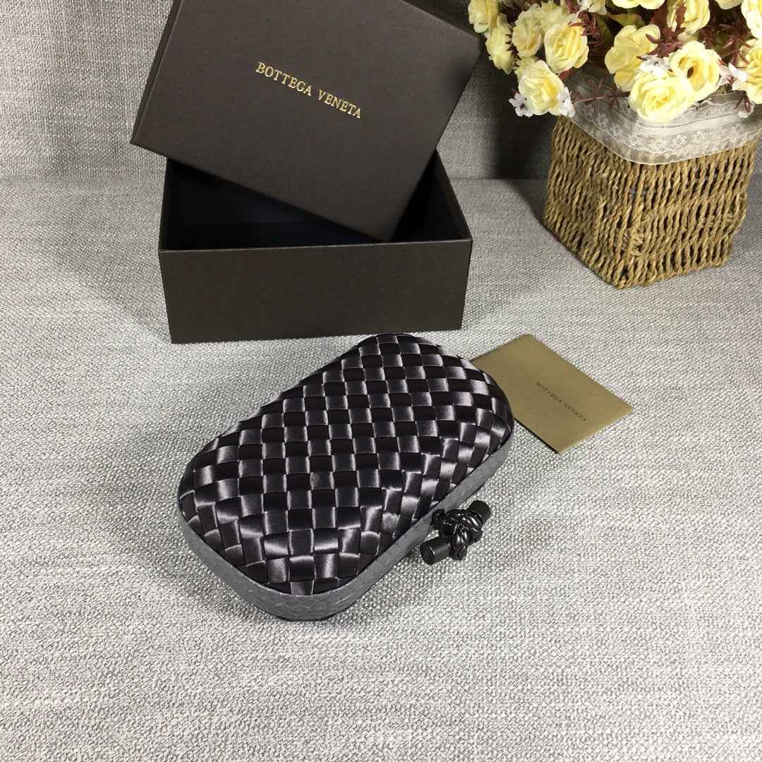 Bottega Veneta Knot 717622 Silk Silver Gray