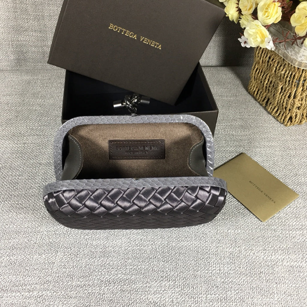 Bottega Veneta Knot 717622 Silk Silver Gray