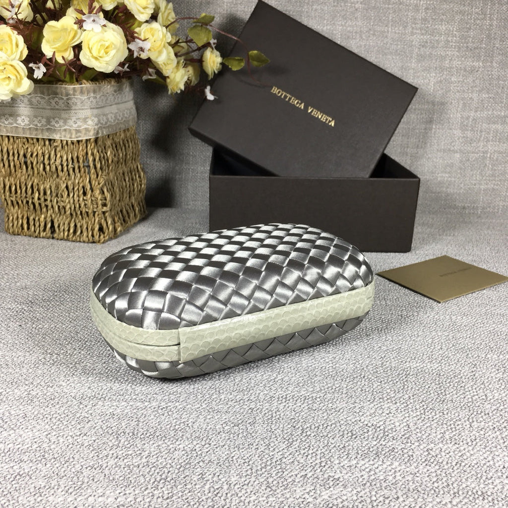 Bottega Veneta Knot 717622 Silk Silver