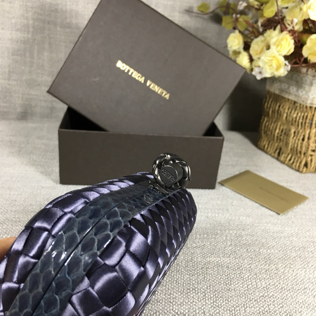 Bottega Veneta Knot 717622 Silk Navy Blue