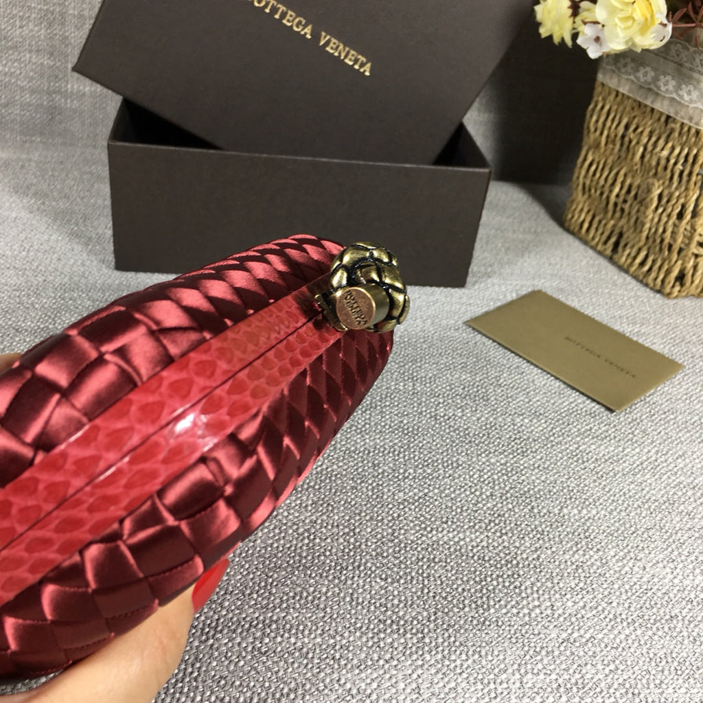 Bottega Veneta Knot 717622 Silk Red