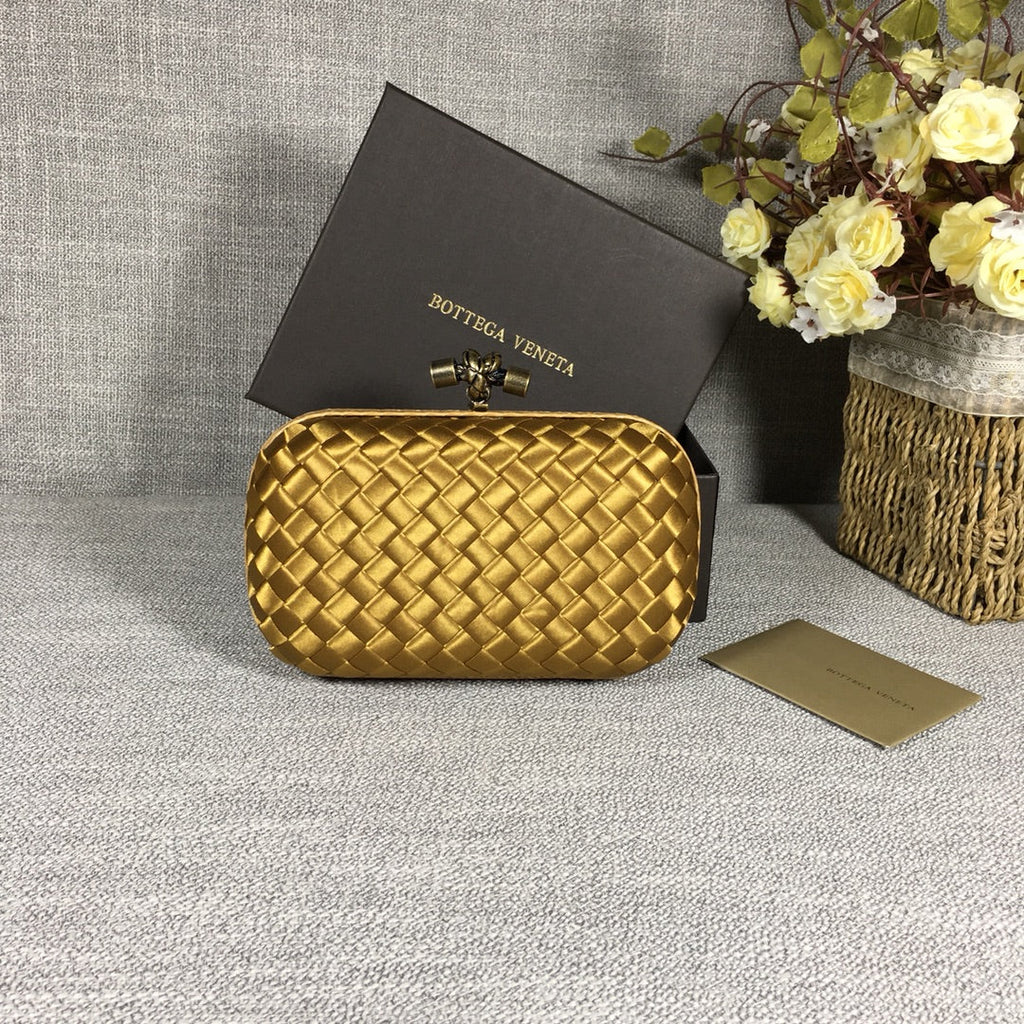 Bottega Veneta Knot 717622 Silk Gold