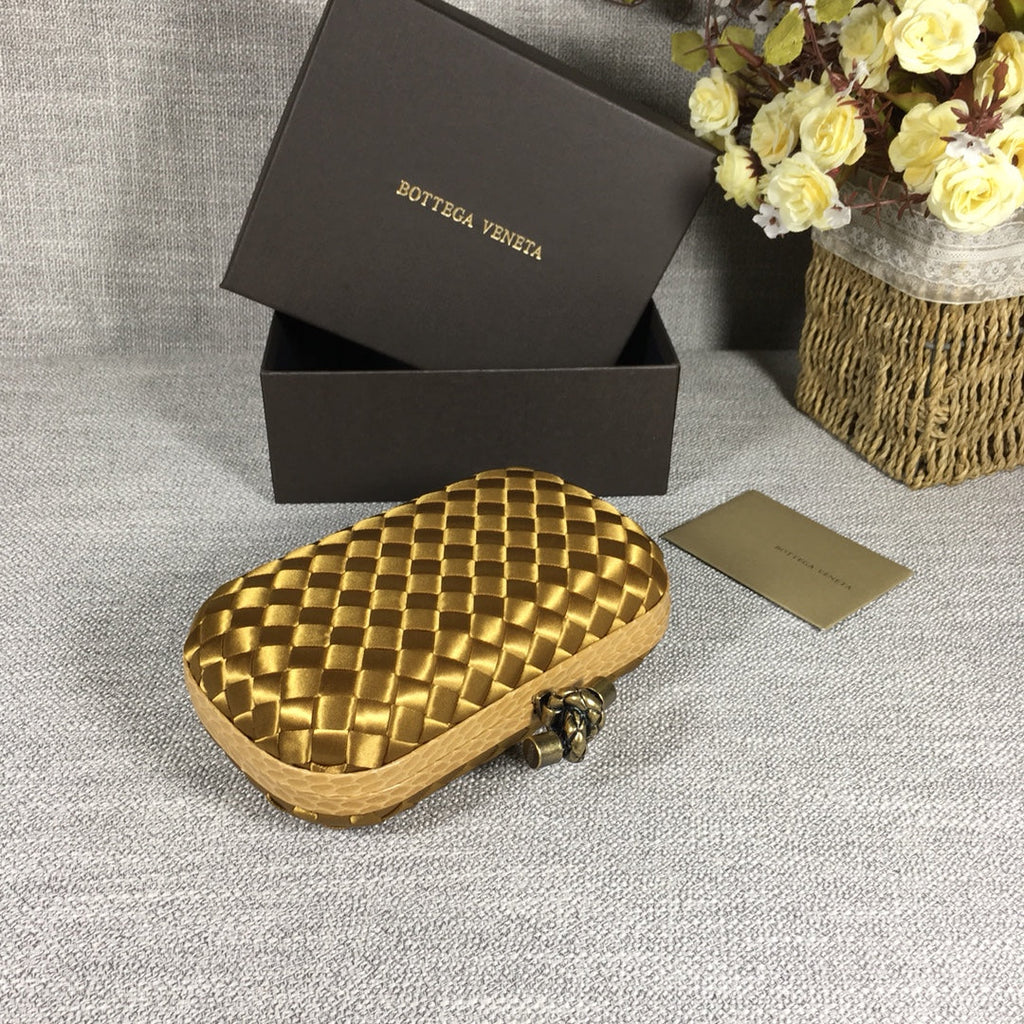 Bottega Veneta Knot 717622 Silk Gold