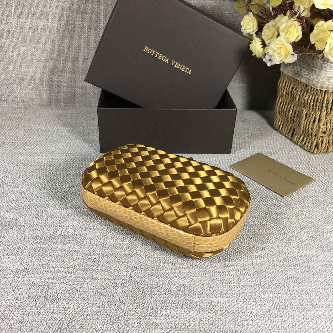 Bottega Veneta Knot 717622 Silk Gold