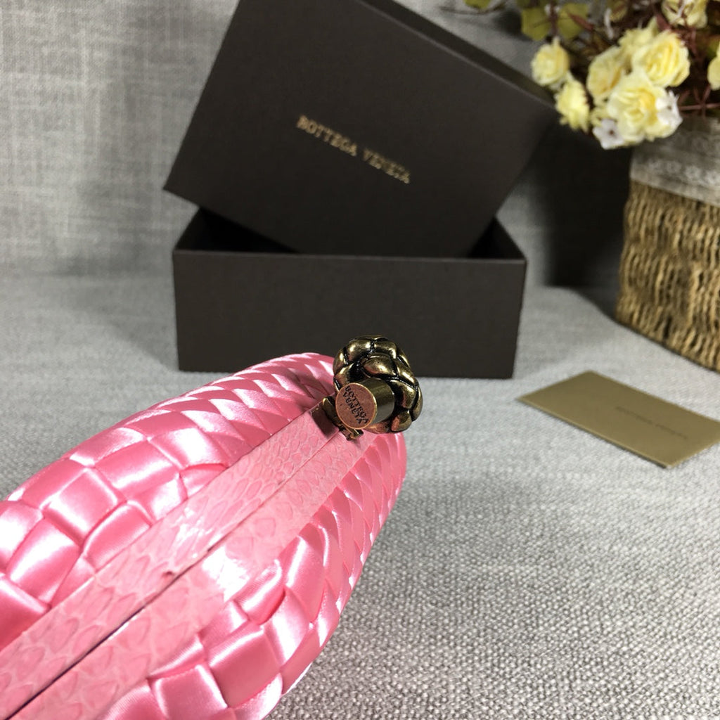 Bottega Veneta Knot 717622 Silk Pink