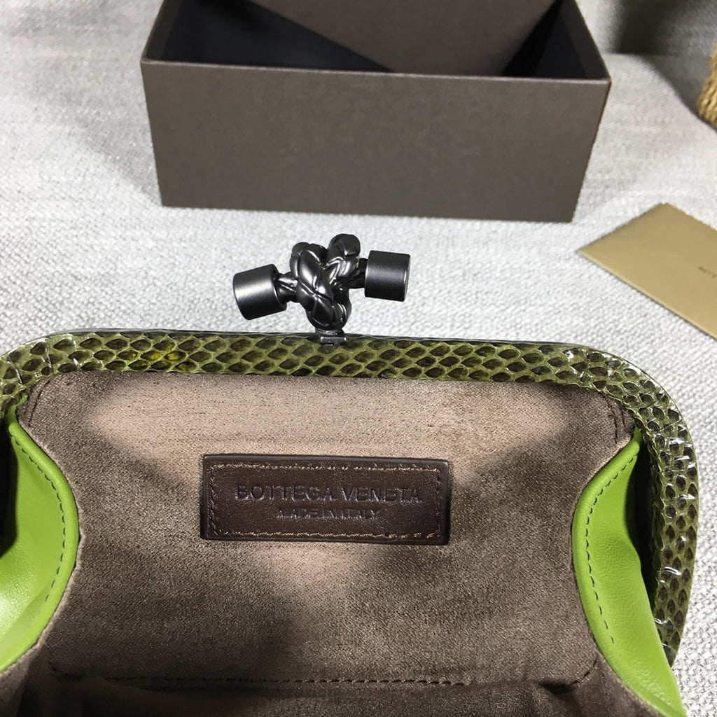 Bottega Veneta Knot 717622 Silk Green