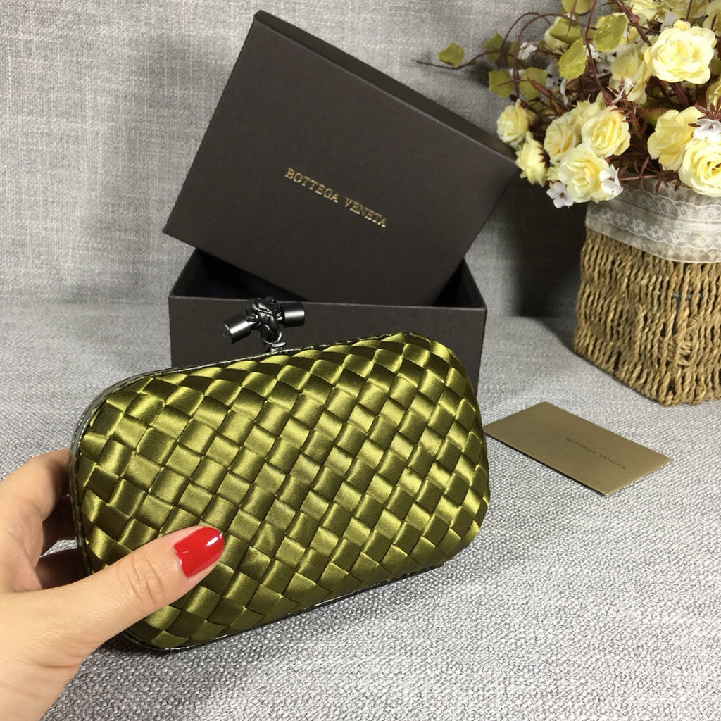 Bottega Veneta Knot 717622 Silk Green