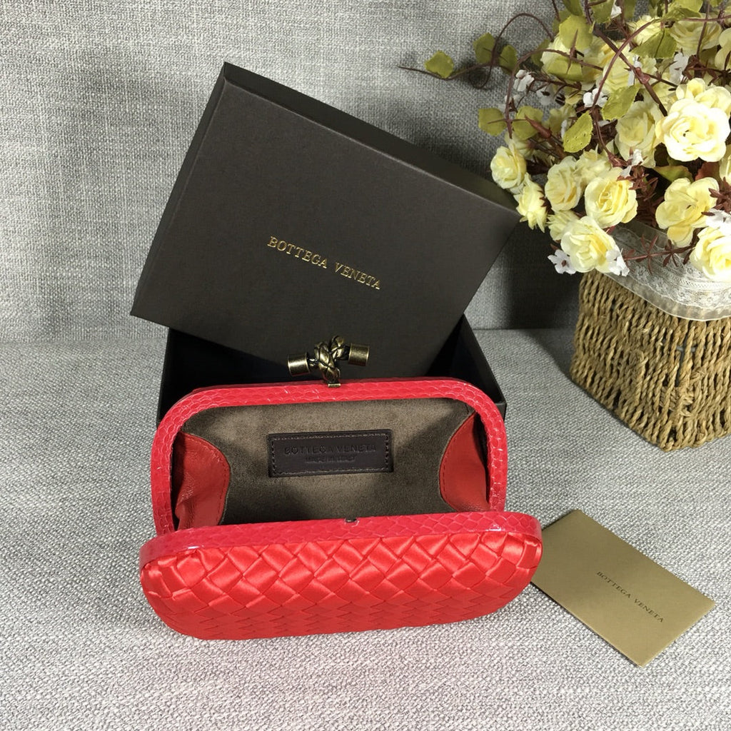 Bottega Veneta Knot 717622 Silk Red