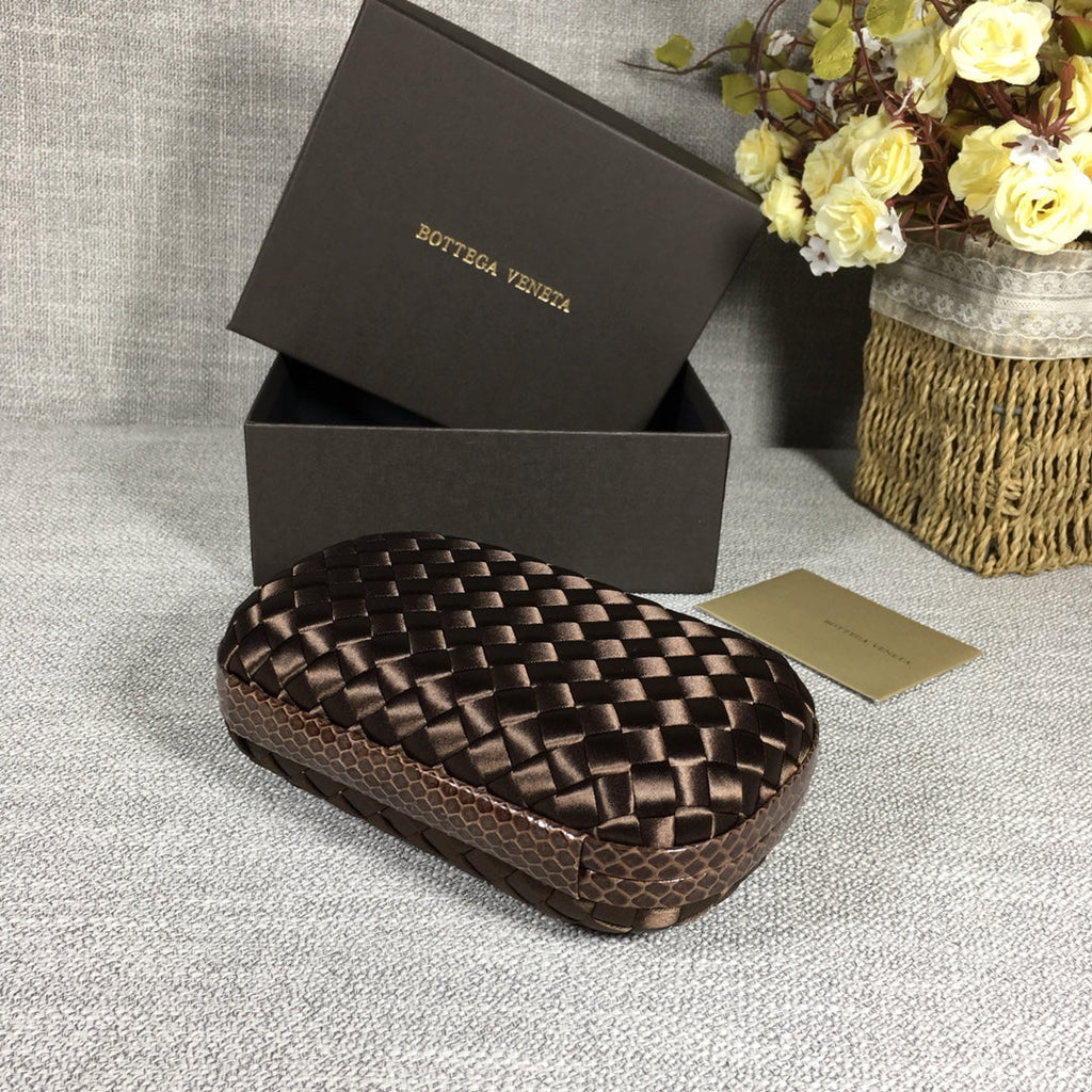 Bottega Veneta Knot 717622 Silk Coffee