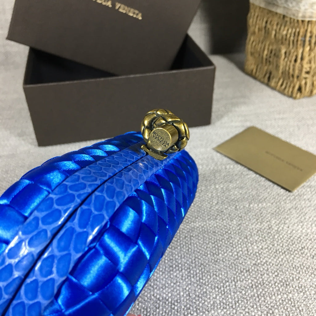 Bottega Veneta Knot 717622 Silk Blue