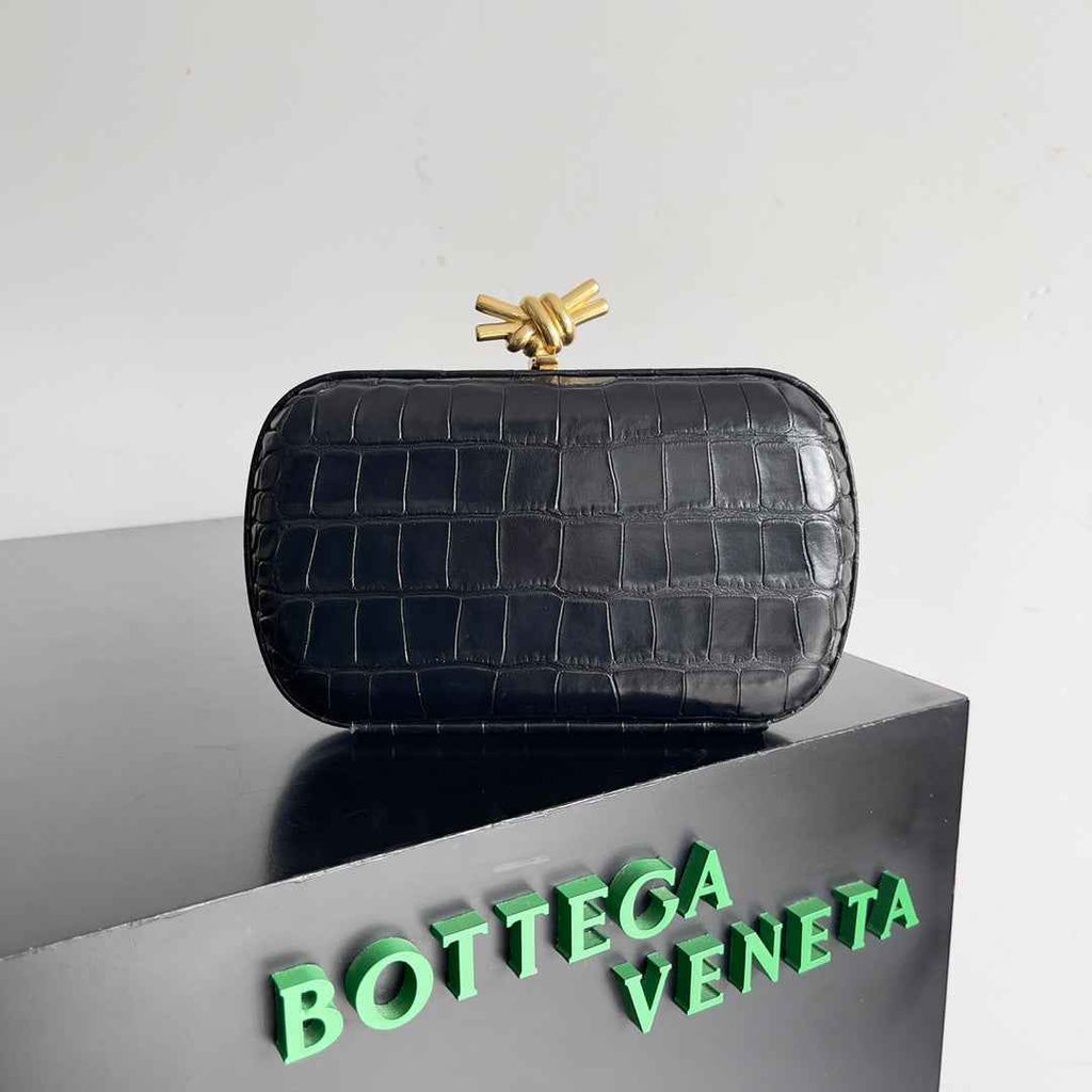Bottega Veneta Knot  717622 Lambskin Black