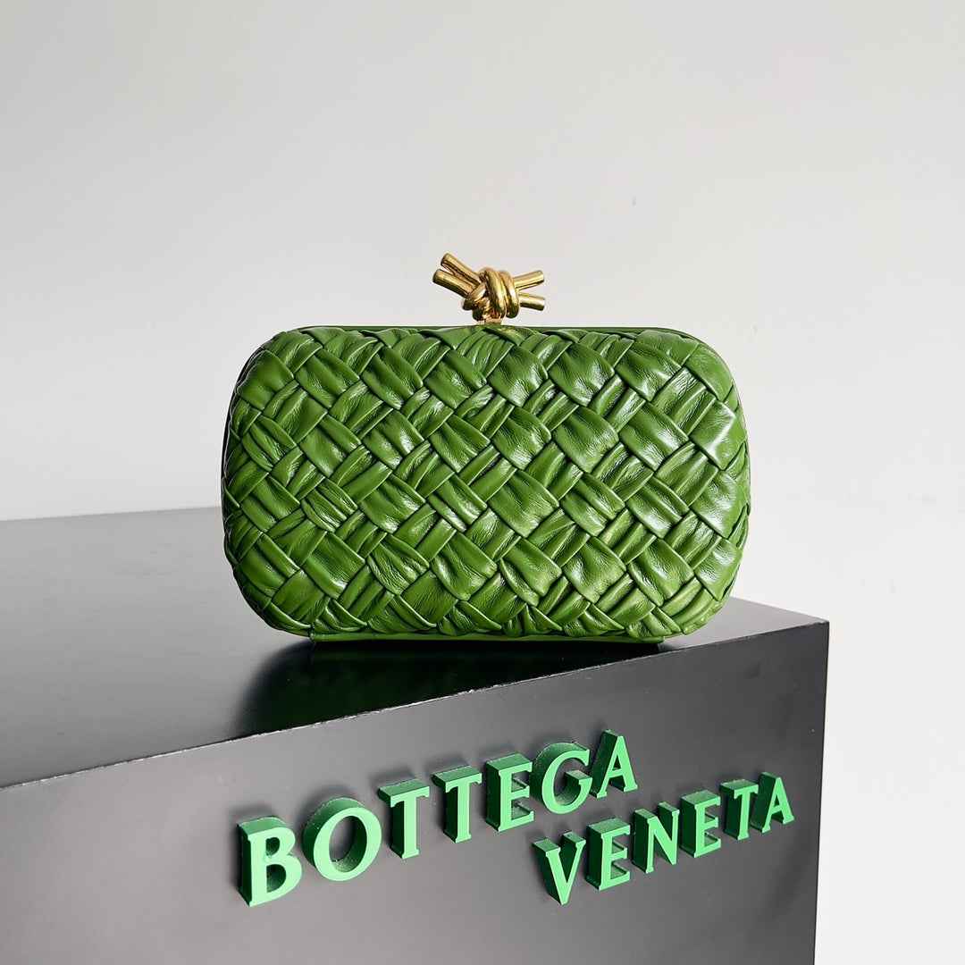 Bottega Veneta Knot Bag 717622 Calfskin Dark Green