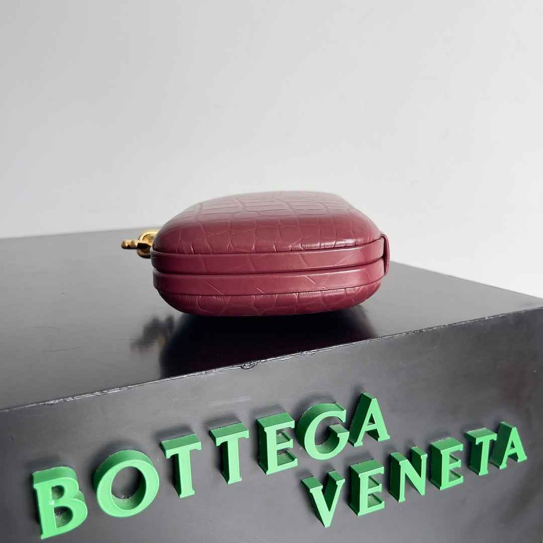Bottega Veneta Knot  717622 Lambskin Red