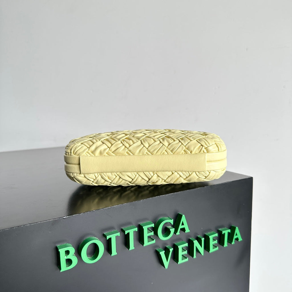 Bottega Veneta Knot Bag 717622 Calfskin Yellow