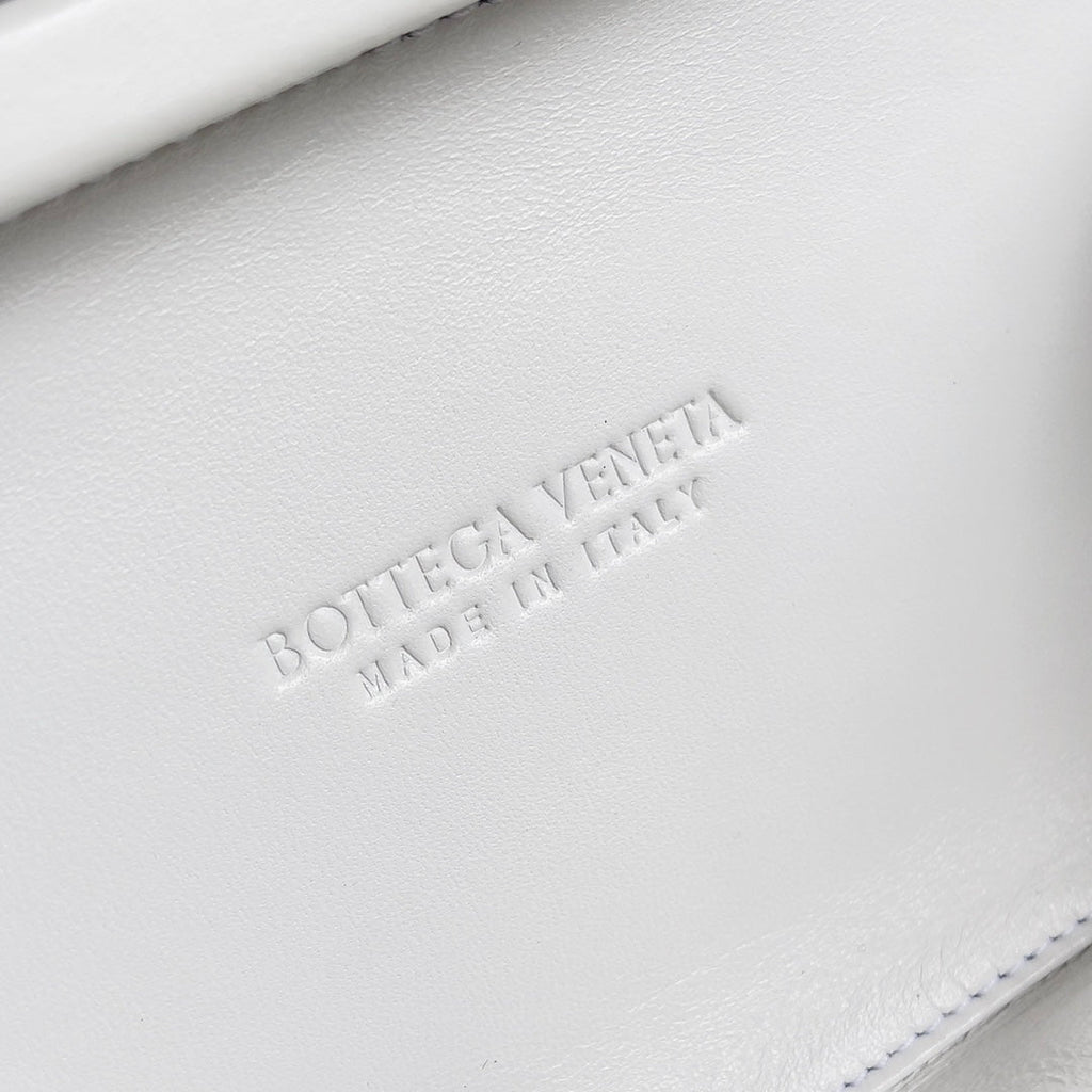 Bottega Veneta Knot Bag 717622 Calfskin White