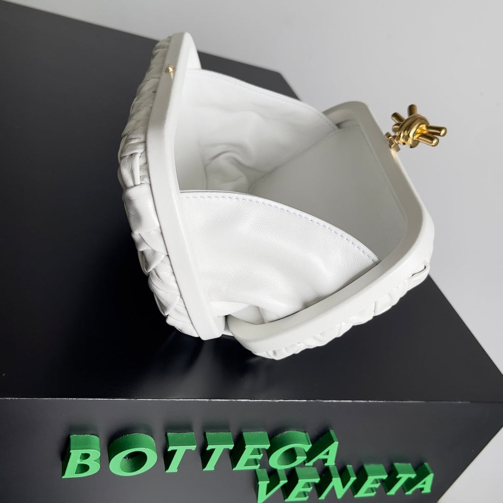 Bottega Veneta Knot Bag 717622 Calfskin White