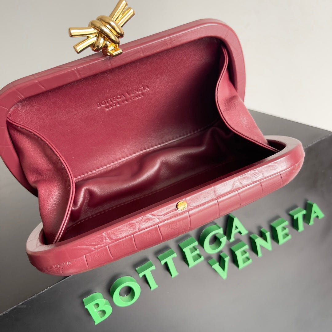 Bottega Veneta Knot  717622 Lambskin Red