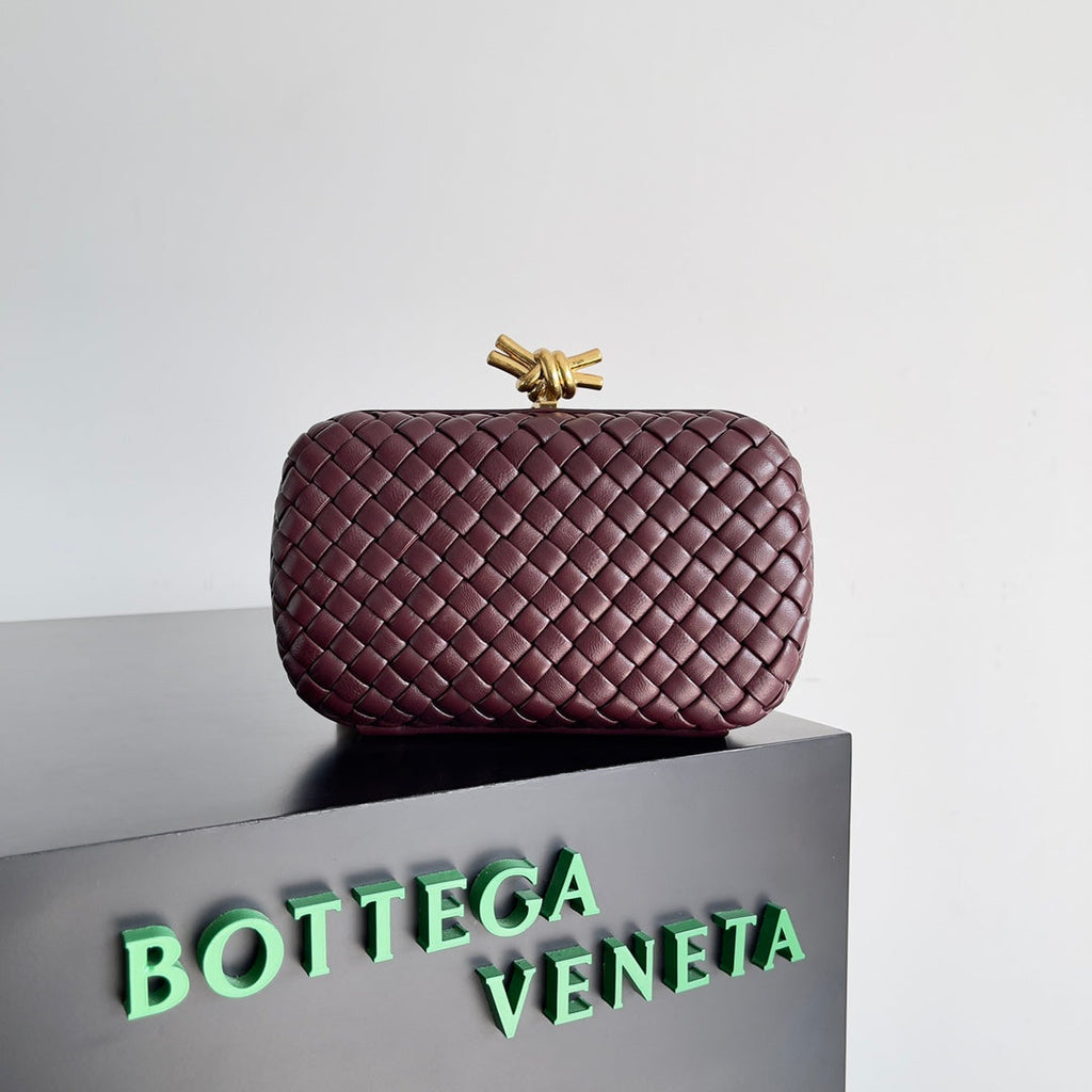 Bottega Veneta Knot Red Calfskin 717622