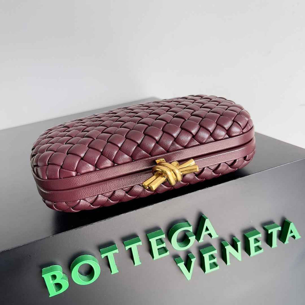 Bottega Veneta Knot Red Calfskin 717622