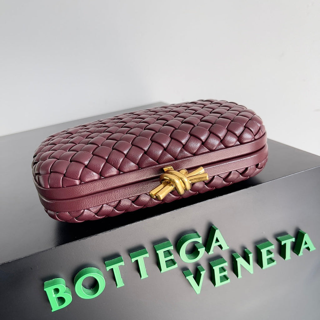 Bottega Veneta Knot Red Calfskin 717622