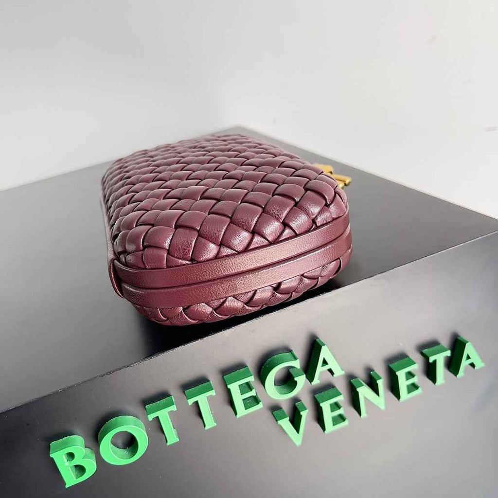 Bottega Veneta Knot Red Calfskin 717622