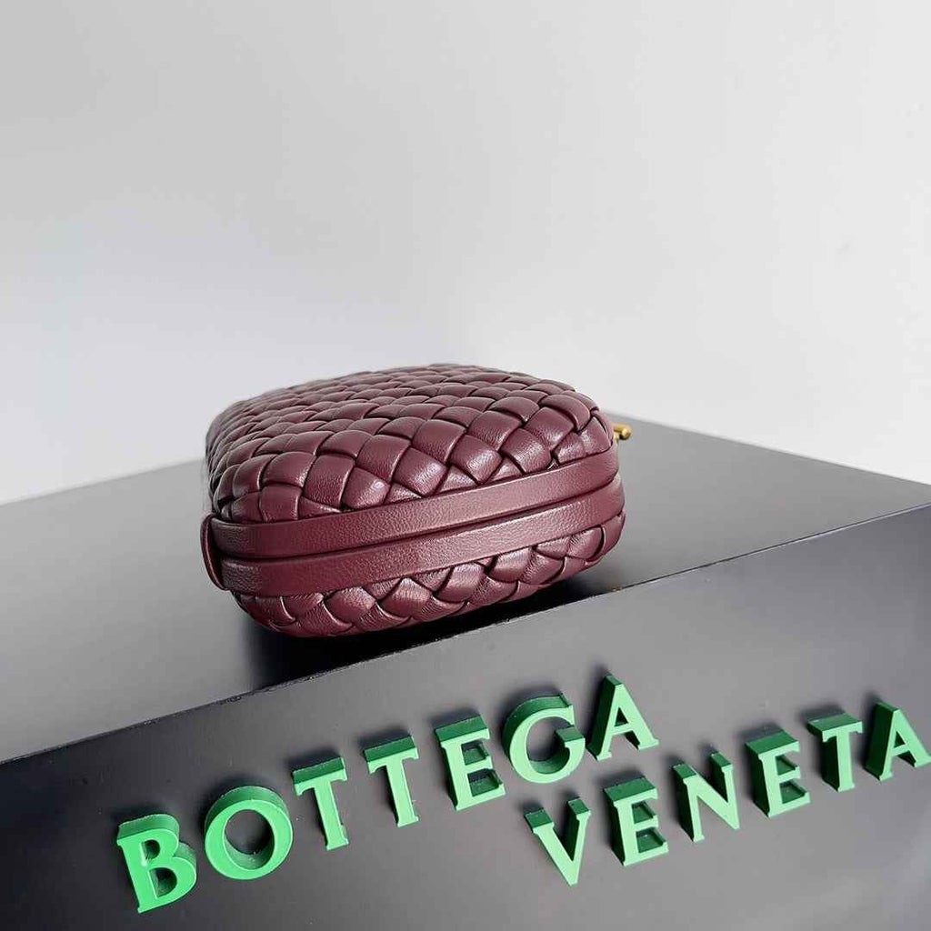 Bottega Veneta Knot Red Calfskin 717622
