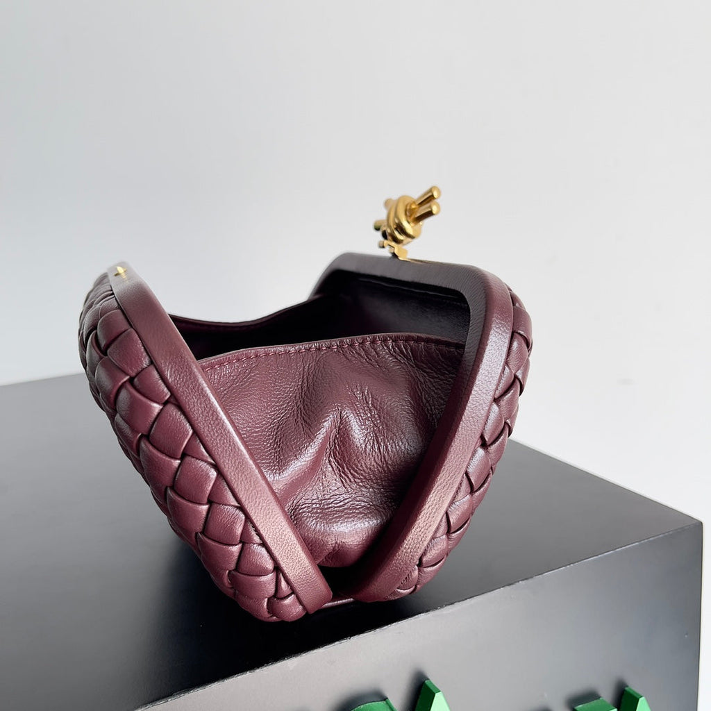 Bottega Veneta Knot Red Calfskin 717622