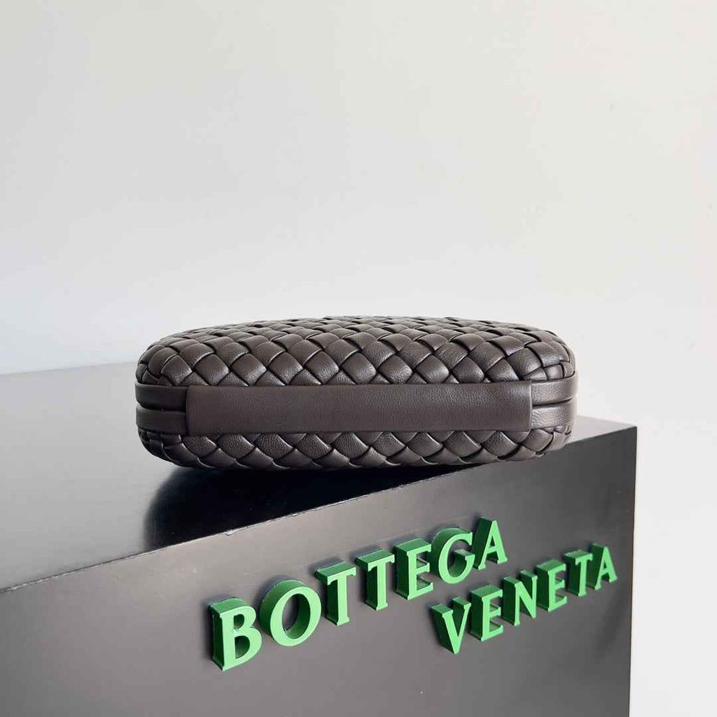 Bottega Veneta Knot Brown Calfskin 717622