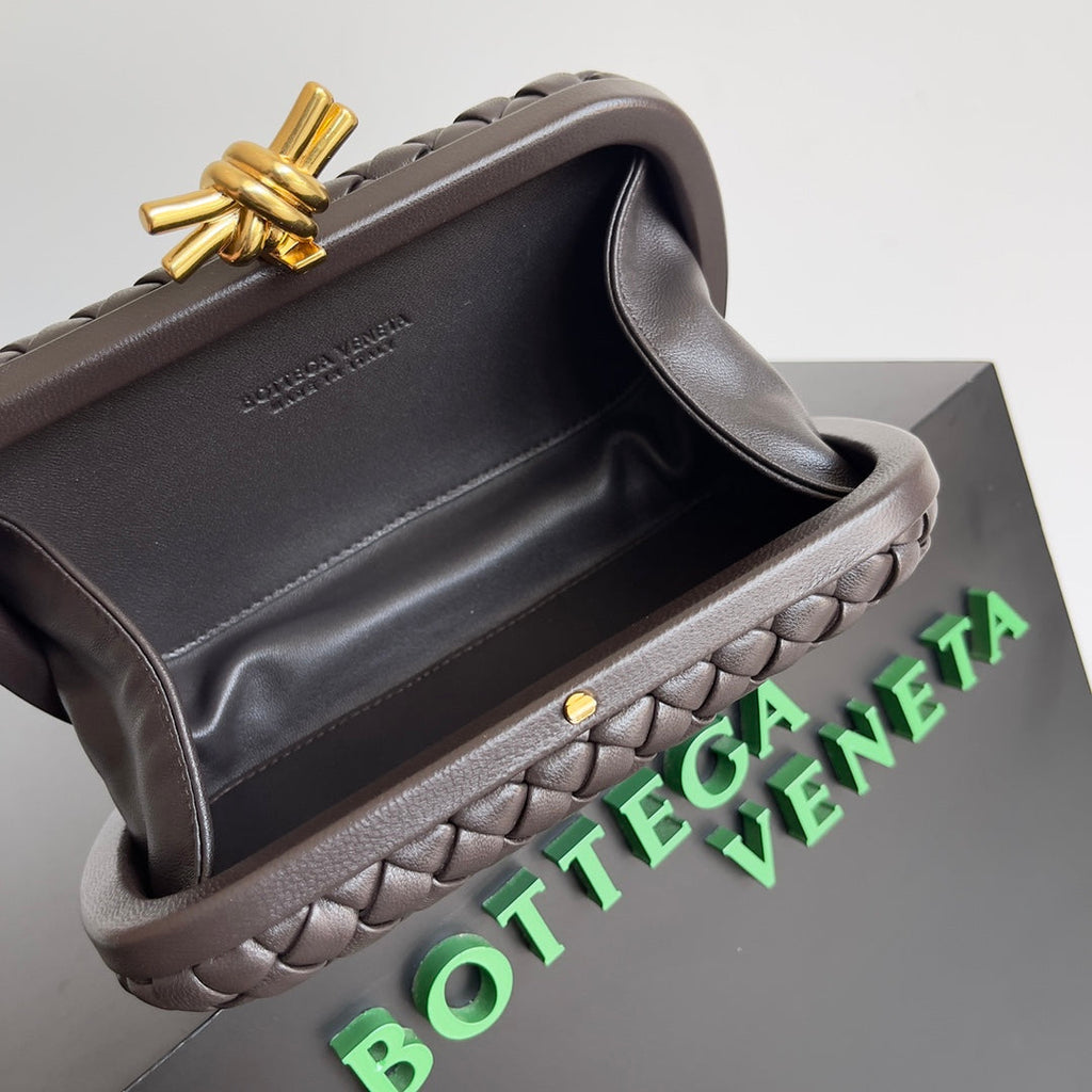 Bottega Veneta Knot Brown Calfskin 717622