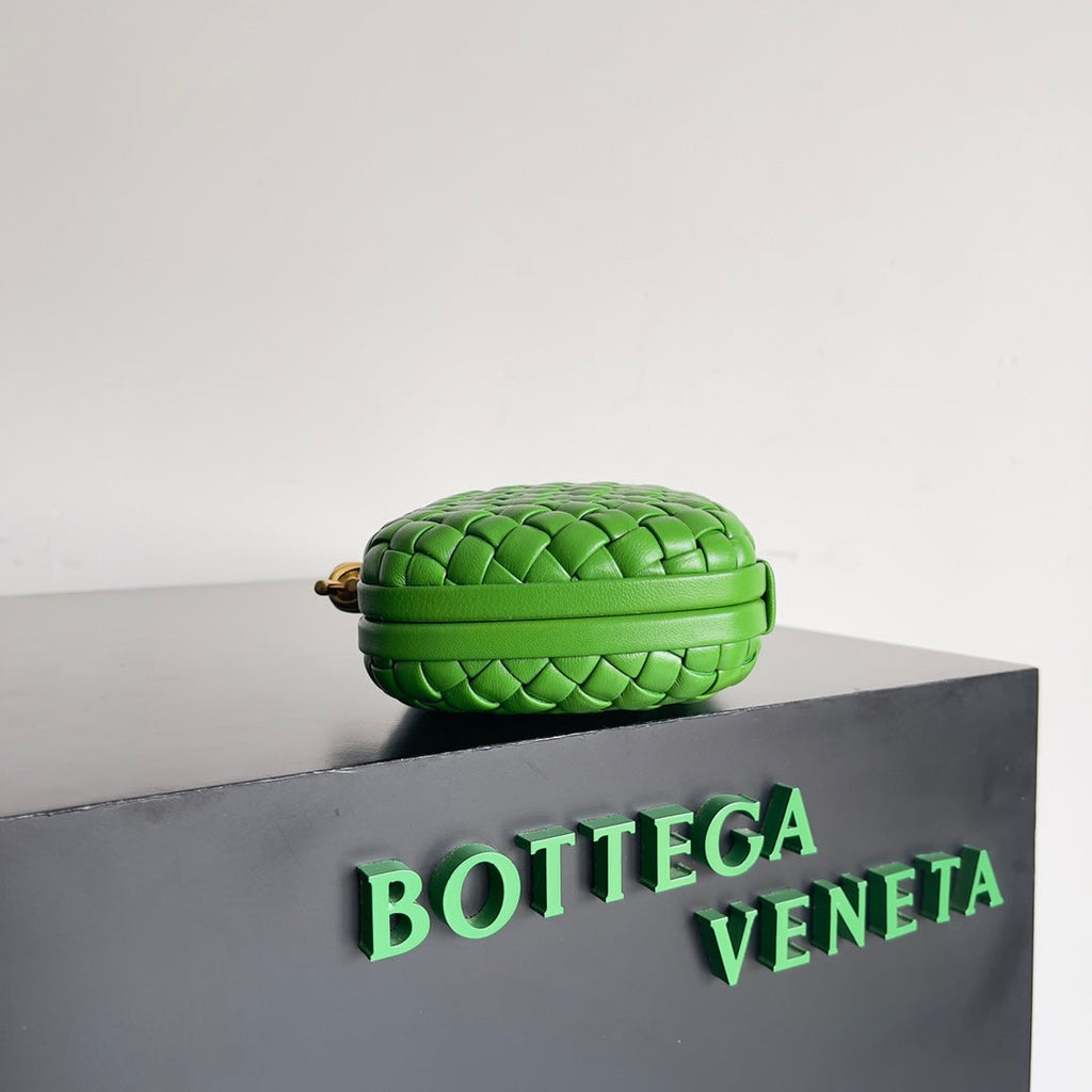 Bottega Veneta Knot Green Calfskin 717622