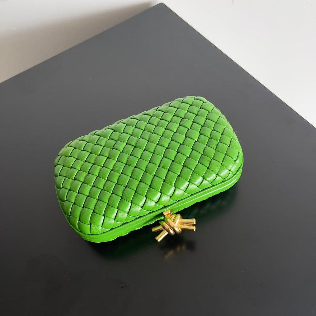 Bottega Veneta Knot Green Calfskin 717622