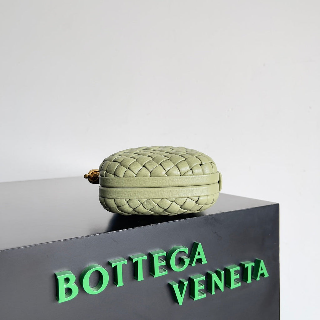 Bottega Veneta Knot Light Green Calfskin 717622