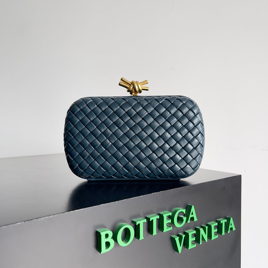 Bottega Veneta Knot Blue Calfskin 717622