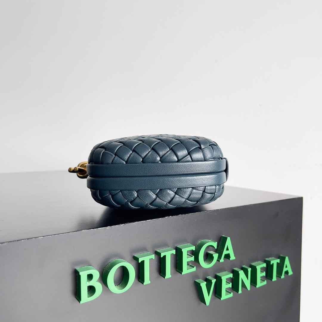 Bottega Veneta Knot Blue Calfskin 717622