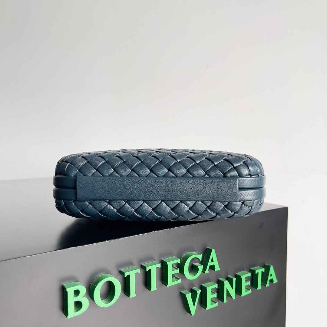 Bottega Veneta Knot Blue Calfskin 717622